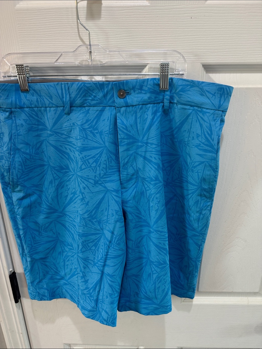Walter Hagen Turquoise Palm-Print Flat Front Shorts
